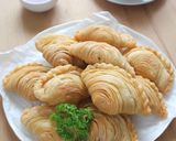Foto langkah ke 8 dari resep Chicken Curry Puff (Karipap Pusing).