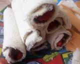 Foto langkah ke 5 dari resep Strawberry Chocolate french Toast Roll ups.