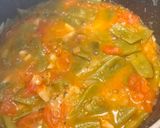 A picture of step 5 of Loubieh bi zeit 🇱🇧 Green beans in olive oil.