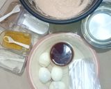 A picture of step 2 of Moi Moi with egg.