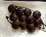 A picture of step 6 of Appam cake pops.