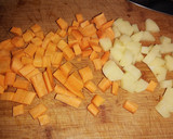 Foto del paso 2 de la receta: Cuarto de pollo deshuesado con zanahoria y papas