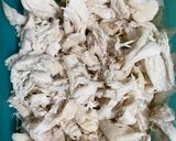 Foto langkah ke 3 dari resep Ayam suwir daun kemangi.