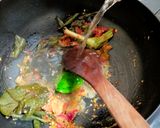 Foto langkah ke 4 dari resep Gulai Jantung Pisang dan Putih Telur.
