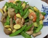Foto langkah ke 5 dari resep 19. Cah jamur udang (diet).