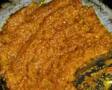 A picture of step 4 of Egg matar masala.