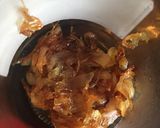 Foto del paso 3 de la receta Bacalao con cebolla caramelizada y almendras fritas