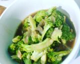 Foto langkah ke 5 dari resep Tumis brokoli sederhana.