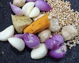 Foto langkah ke 3 dari resep Soto Ceker Surabaya with Sambal Rebus.