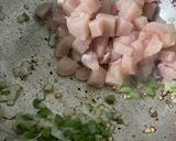 Foto del paso 1 de la receta: Strogonoff de pollo con arroz 🍚
