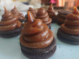 Conos de oreo y dulce de leche