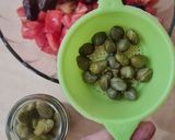 Foto del paso 3 de la receta: Ensalada Dakos, de isla de Creta, Grecia, a tu vianda gourmet 🥗🇬🇷 Ensalada de queso Feta y +