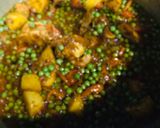 A picture of step 2 of Tri spices chicken matar.