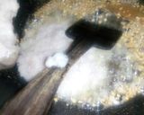 A picture of step 2 of Beef white karahi.