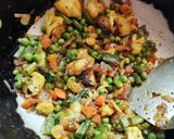 मिक्स वेज पोहा (Mix veg poha recipe in Hindi) रेसिपी चरण 2 फोटो