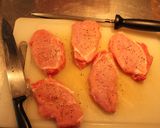 Foto del paso 2 de la receta: Costeletas de cerdo amilaneseado a la pichichí-cucú
