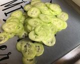 Une image de l'étape 1 de Salade de concombre, tomates, poivron et algues de Bretagne.