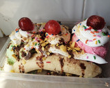 A picture of step 4 of Banana split sundae.