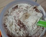 Foto langkah ke 3 dari resep Bolu coklat panggang.
