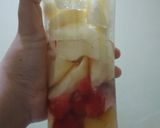 Foto langkah ke 3 dari resep Jus "Strawple" - Strawberry 🍓, Apple 🍎, Pineapple 🍍.
