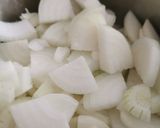 Tejfölös hagymaleves recept fázis 2 fotója