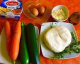 صورة لخطوة 1 من وصفة تارت وردات الكوسا والجزر 😋👌