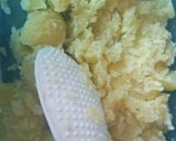 Foto langkah ke 5 dari resep Perkedel kentang wortel isi telur.