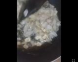 A picture of step 7 of Singaporean rice.