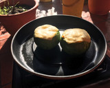 Foto del paso 3 de la receta: Zapallitos verdes con caballas y queso