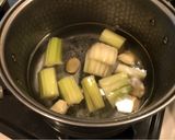 Foto langkah ke 5 dari resep Sup Baso ayam shitake super lembut.