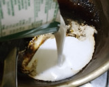 Foto langkah ke 4 dari resep Roasted Coconut Milk Tea.