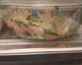 Foto del paso 2 de la receta: Filetes de pescado blanco marinados con cilantro y aceite de oliva