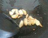 รูปขั้นตอนการทำที่ 2 ของ ไก่ผัดพริกเผาใส่หน่อไม้