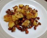 A picture of step 4 of Masala Aalo peanut.