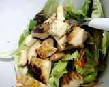 Foto del paso 3 de la receta: Ensalada gourmet con pollo, sin gluten 🥬🍗