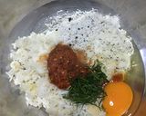 รูปขั้นตอนการทำที่ 2 ของ “ข้าวทอดแหนมคลุก”
