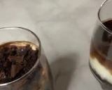 A picture of step 8 of Oreo pudding dessert.
