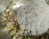 A picture of step 2 of Kuttu ki Chatpte pakorde.