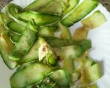 Foto del paso 2 de la receta: Lasaña de calabacín y atún en conserva