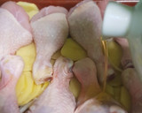 Foto del paso 5 de la receta: Muslitos de pollo al horno