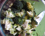 Foto del paso 3 de la receta: Ensalada de moñitos con brócoli