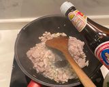 รูปขั้นตอนการทำที่ 3 ของ ผัดพริกหยวกใส่หมู
