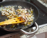 Foto del paso 2 de la receta: Arroz caldoso con pintarroja