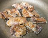A picture of step 2 of Marinated, Pan-Fried, and Braised Onion Pork Ribs with Rice 🍖.