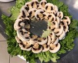 Une image de l'étape 5 de Salade de champignons et courgettes aux tomates cerises tricolores.