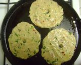 A picture of step 7 of Spinach Thali Peeth.