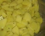 A picture of step 2 of Poori wali aloo ki tarkari.