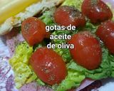 Foto del paso 4 de la receta: Sandwichs primavera (jamón, queso, tomate lechuga)