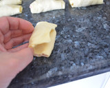 Foto del paso 6 de la receta: Napolitanas de jamón york y queso. (Sin Thermomix)