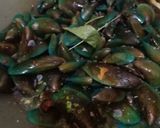 Foto langkah ke 4 dari resep Rebus Kerang Hijau Pedas.